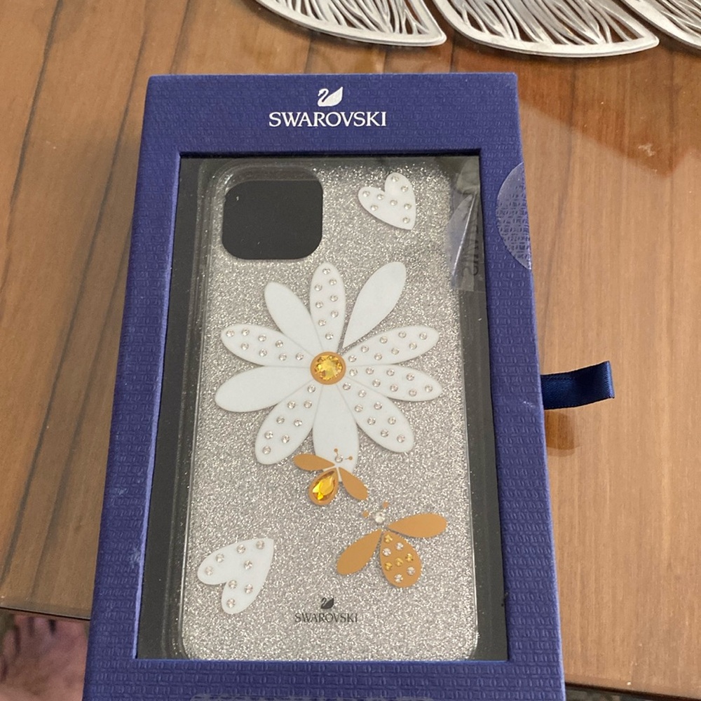 Swarovski 11 pro phone cover.